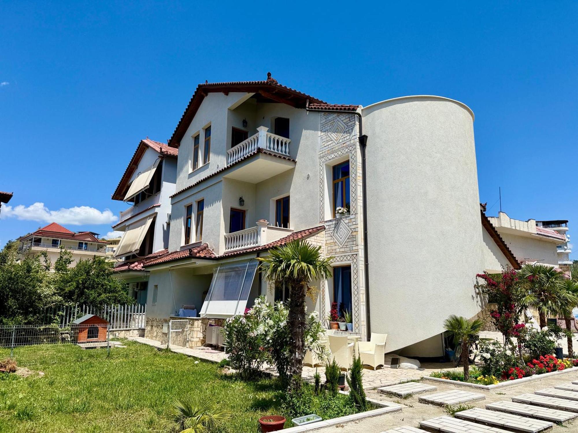 Villa Ida Apartments Vlorë エクステリア 写真